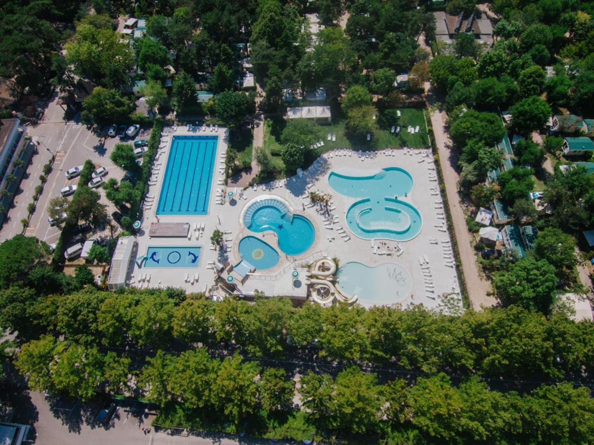 Camping Sabbiadoro Lignano Sabbiadoro Exterior foto