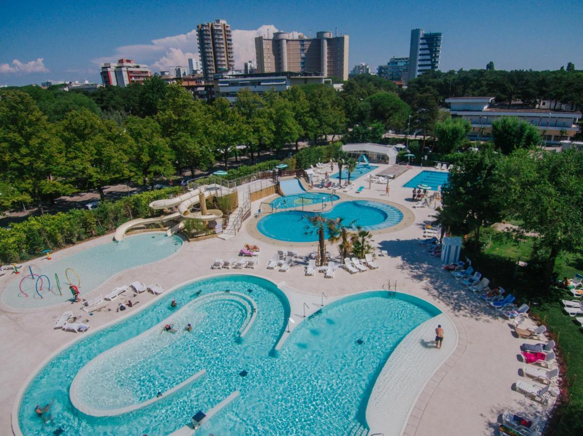 Camping Sabbiadoro Lignano Sabbiadoro Exterior foto